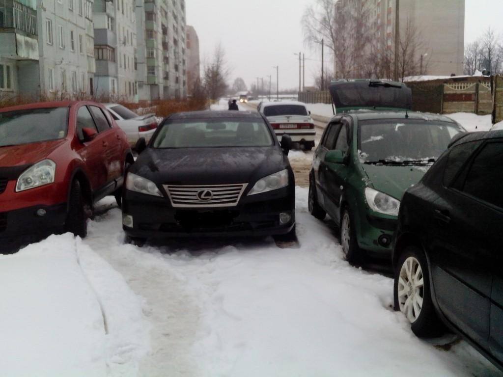 When a Project Manager Becomes a Bottleneck A project manager can make it dificult to complete a project